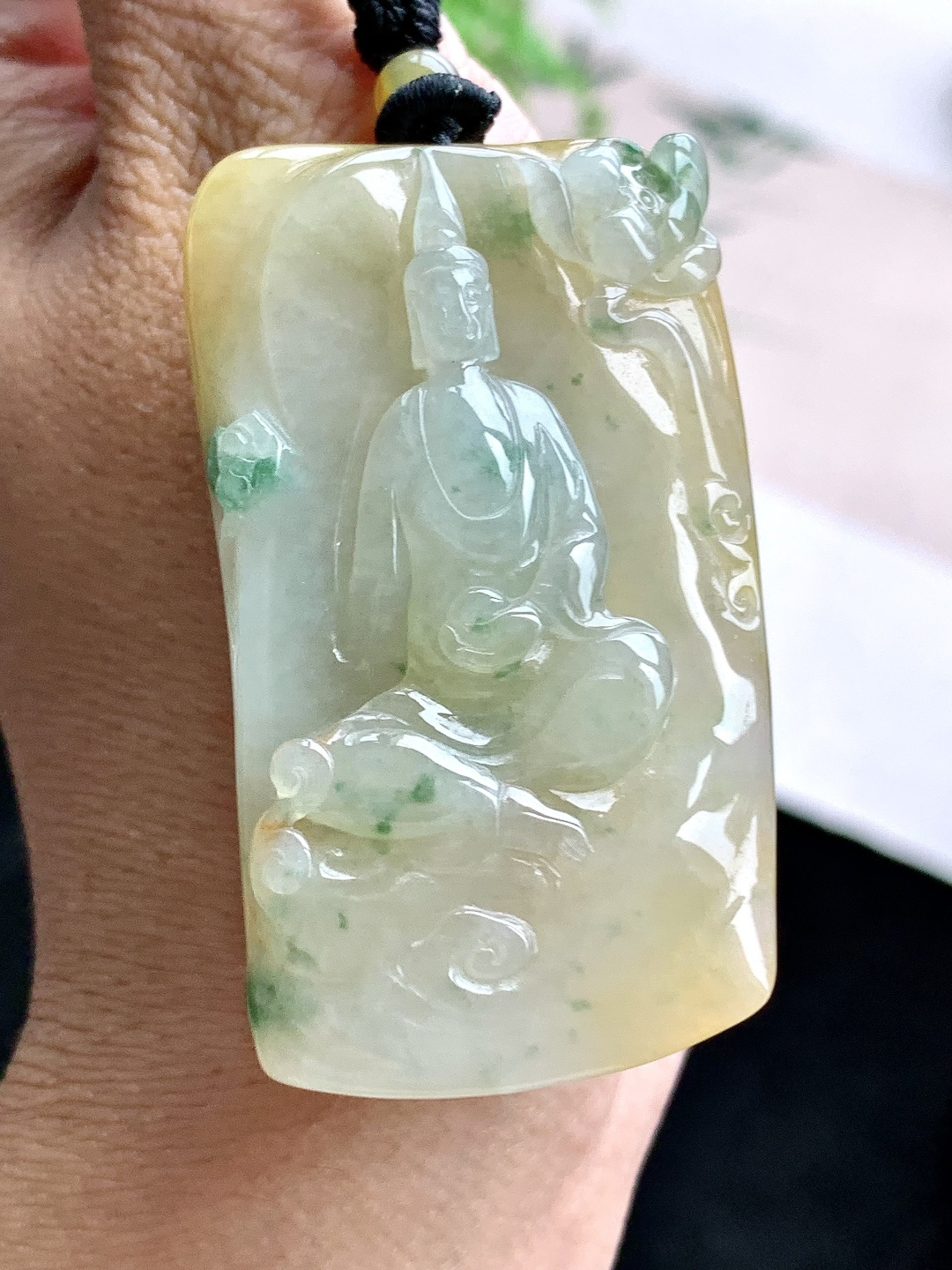 【裸石】️糯冰黄翡飘花观音牌吊坠 【说明】缅甸 性比高 厚装 【尺寸】55-31.4-9.5 【重量】29克