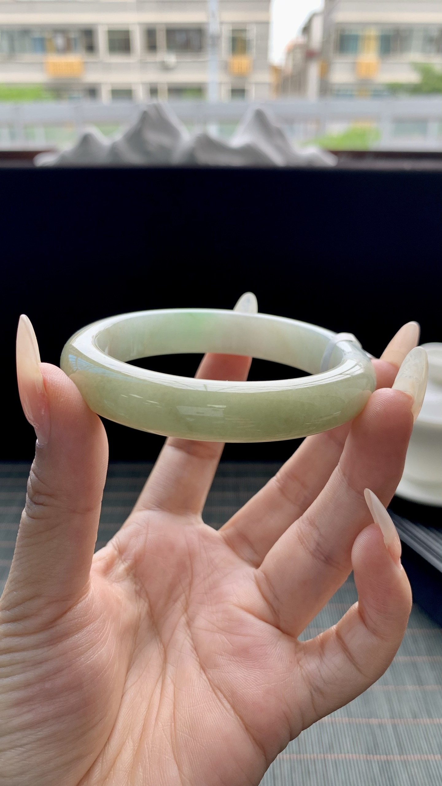 黄加绿正圈手镯成品 HYY-8035 尺寸：55.5-12-8