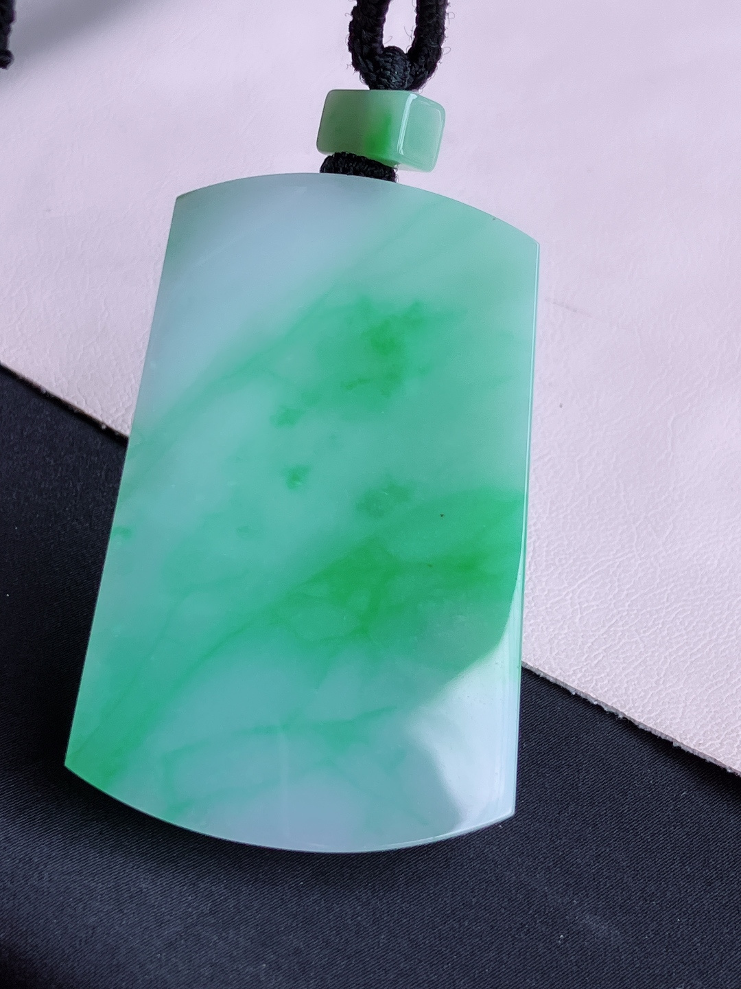 ️，翠绿大平安牌，简约时尚，尺寸63/40.8/6/自然光实拍