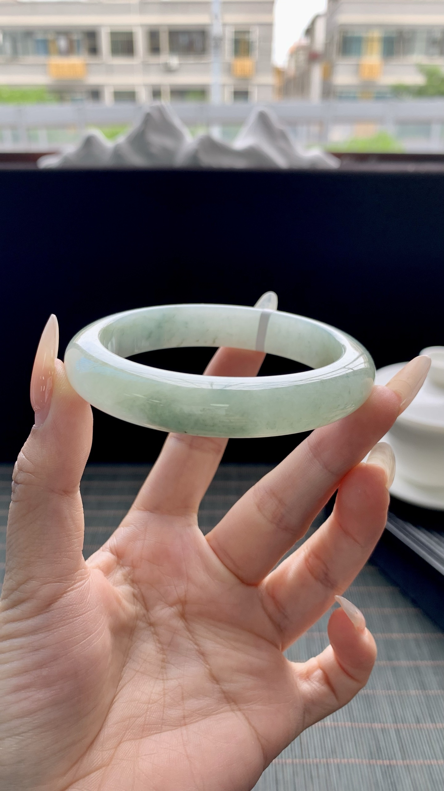 黄翡飘花正圈手镯成品（微瑕）HYY-6111 尺寸：57-12-9