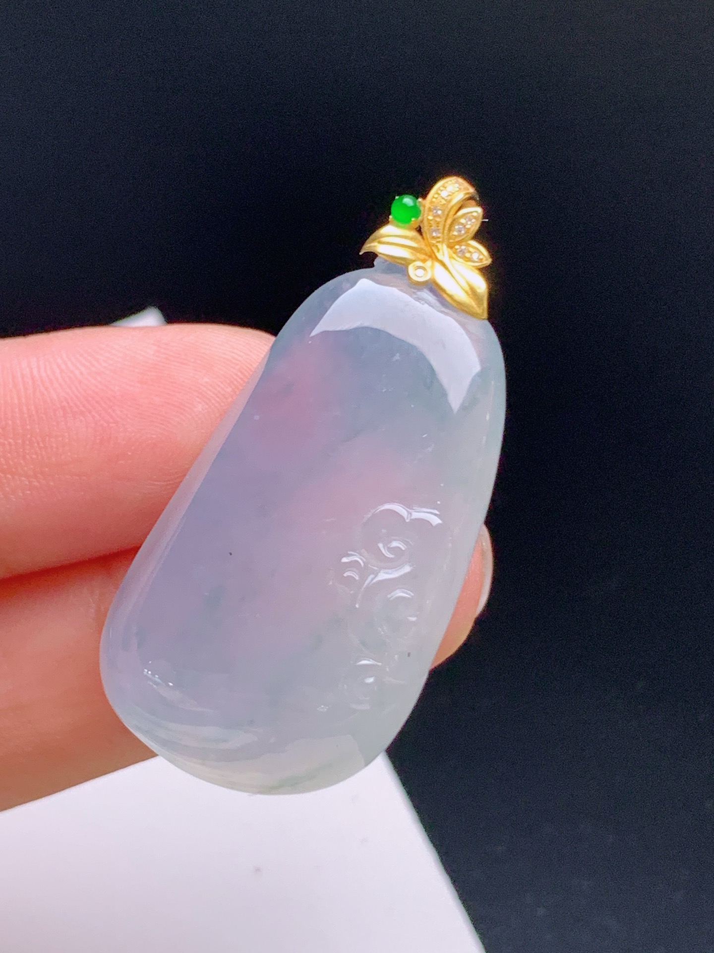 ️ 冰种福瓜吊坠，胶感十足，底色淡雅，裸石34.5-19.9-10.540.6，081004