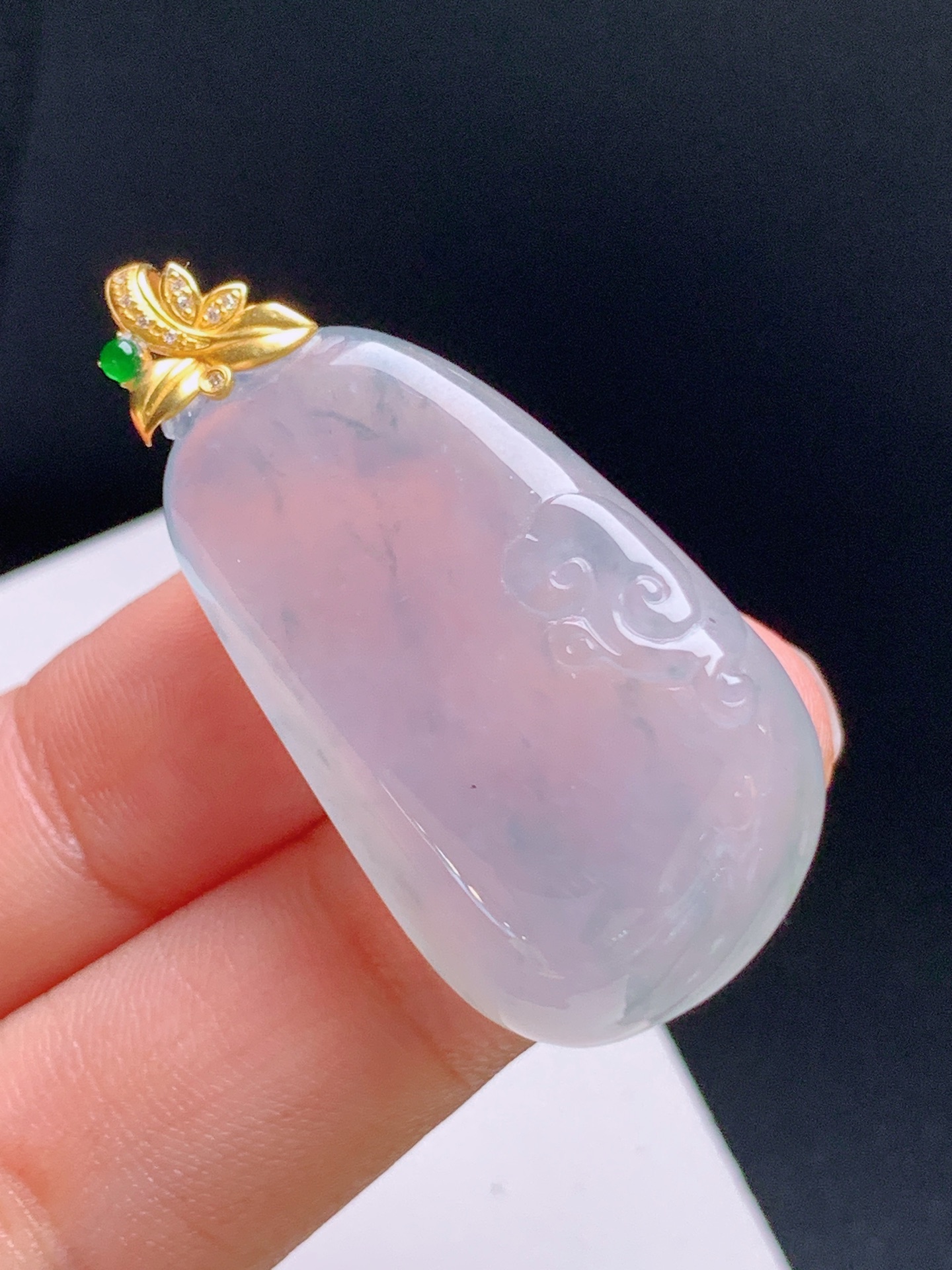 ️ 冰种福瓜吊坠，胶感十足，底色淡雅，裸石34.5-19.9-10.540.6，081004