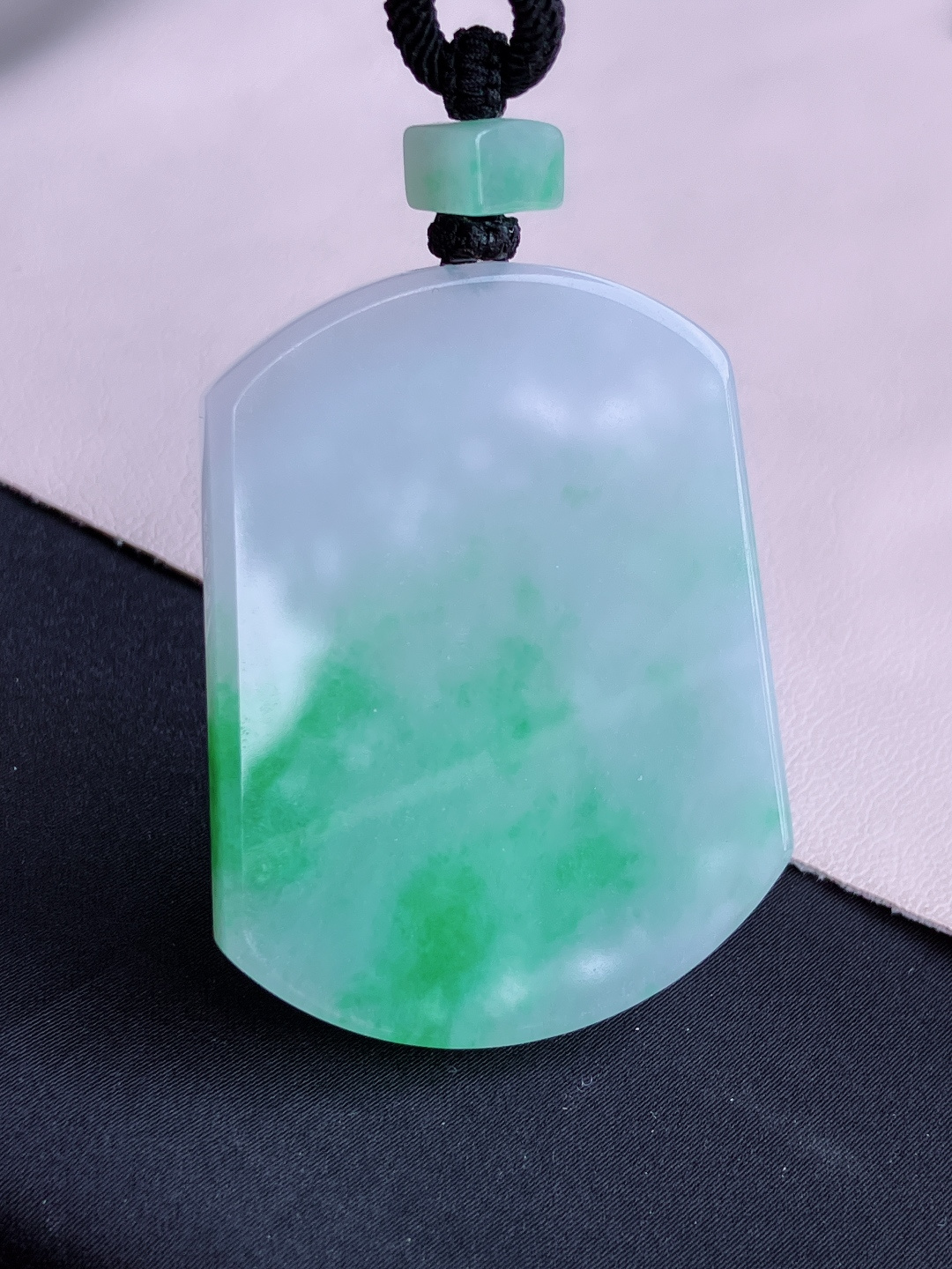 ️，翠绿平安牌，简约时尚，尺寸54.3/42.3/6/自然光实拍