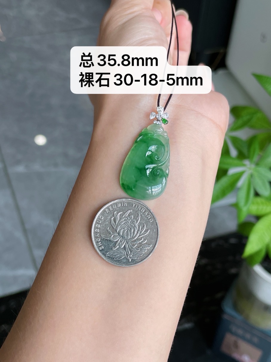 18k金扣冰阳绿如意，总35.8mm，裸石30-18-5mm，S17，30-18-5