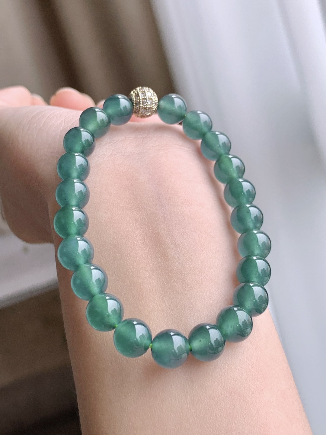 【珠子】冰晴绿手串圆珠子手串 【说明】 性比高 老蓝水 【尺寸】8mm 【重量】20克