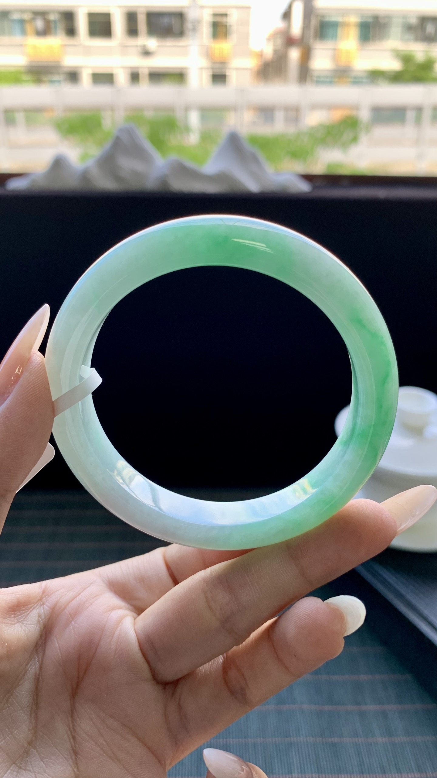 飘阳绿白底青正圈手镯成品 B0904-158 尺寸：57-12-8.5