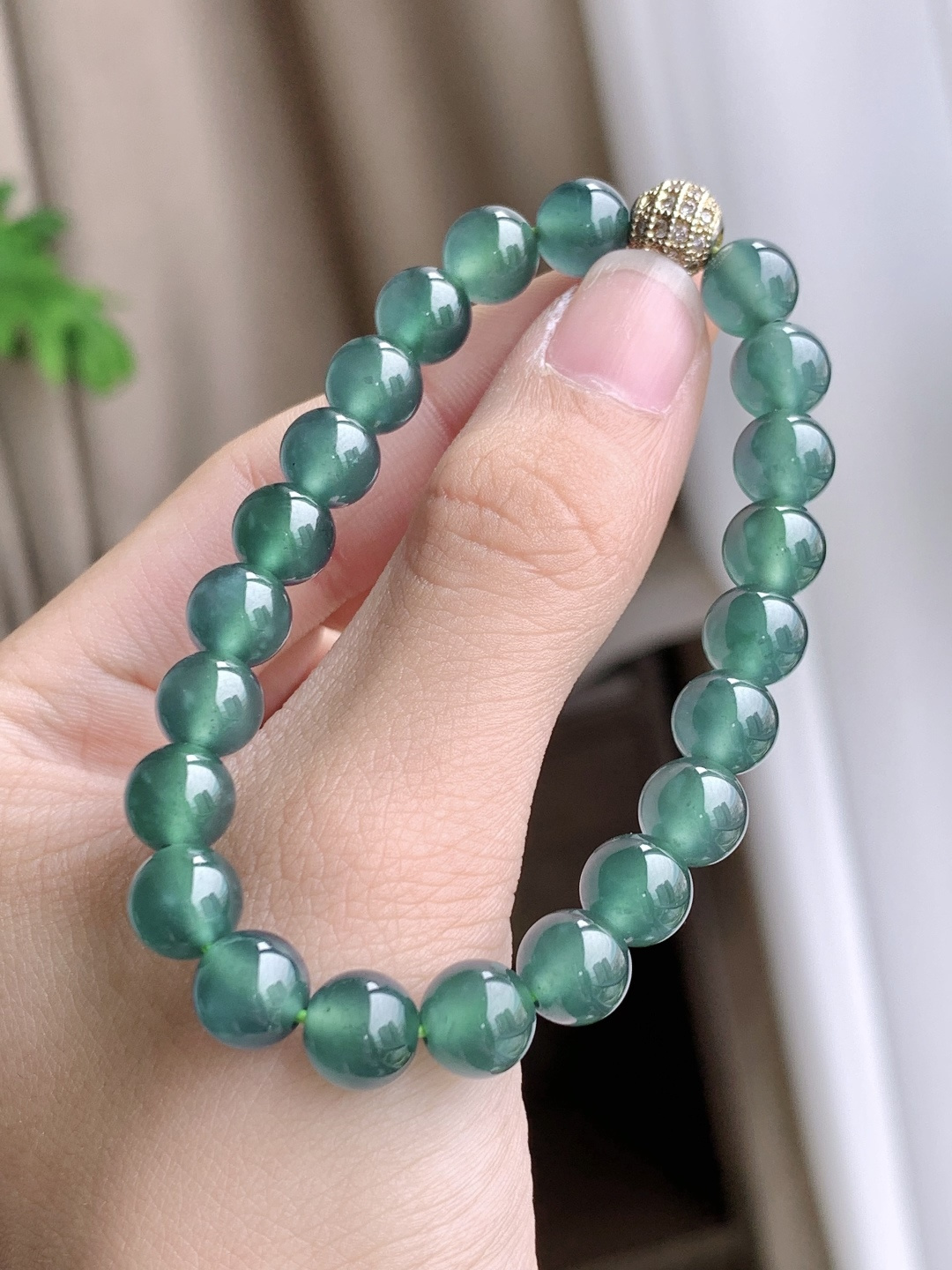 【珠子】冰晴绿手串圆珠子手串 【说明】 性比高 老蓝水 【尺寸】8mm 【重量】20克