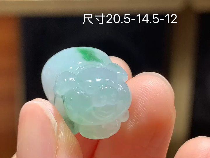 ️ 冰飘花生肖猪 无裂 尺寸，20.5-14.5-12