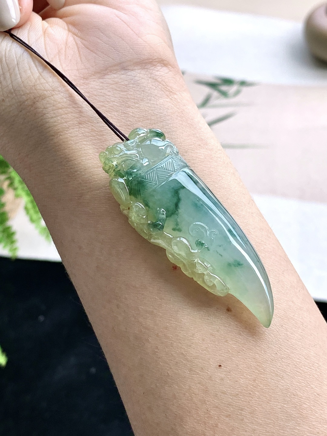 【裸石】️冰飘黄翡仿古貔貅狼牙吊坠 【说明】缅甸 性比高 飘花 超厚 【尺寸】58.8-21.8-12.2 【重量】24.2克