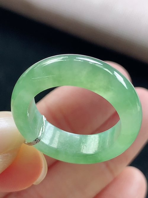 冰飘绿戒圈，指环，无裂，内径尺寸17.3-6.4-3.6mm，14号手寸，S06tdy