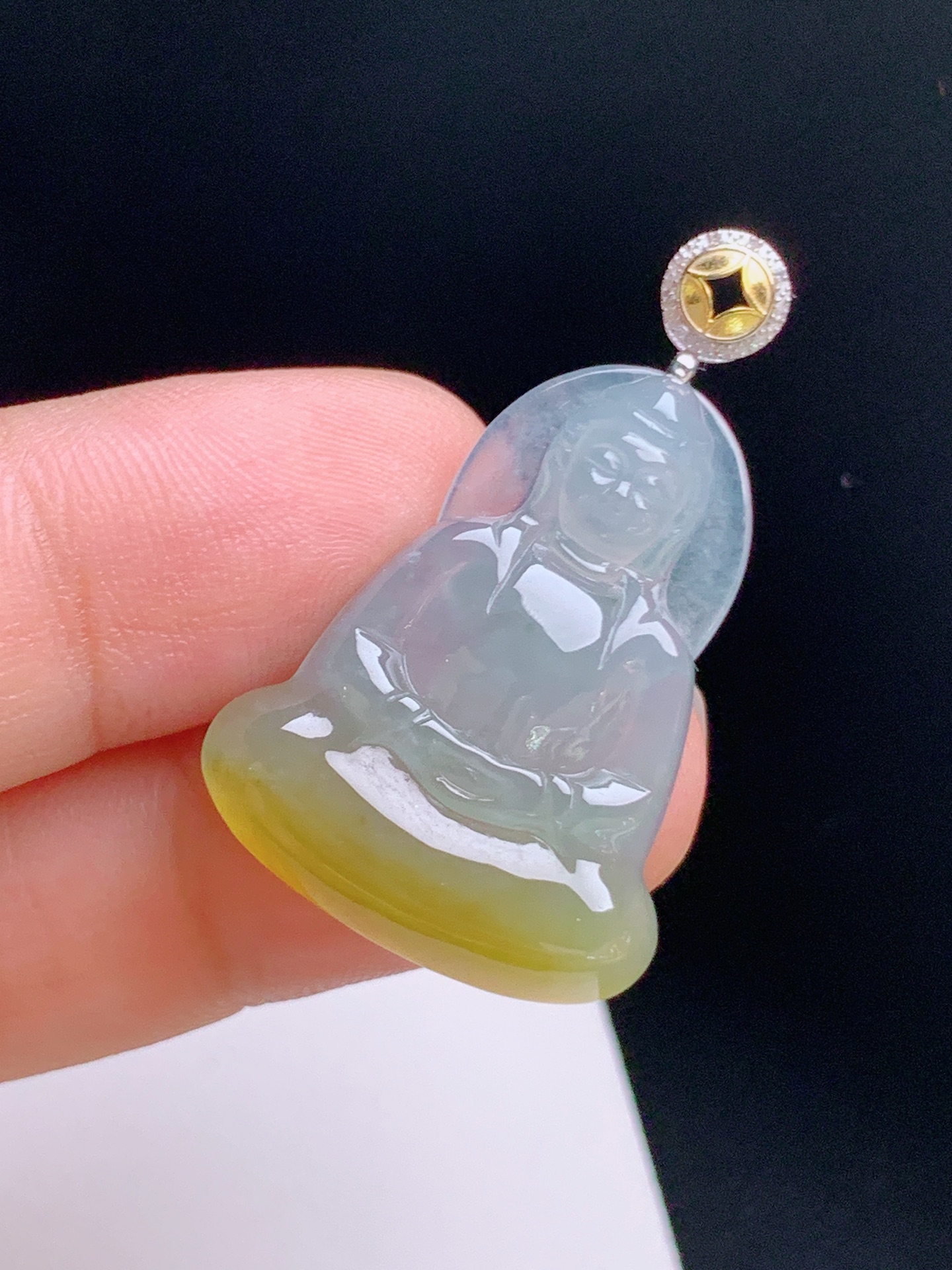 ️ 黄翡观音吊坠，胶感饱满，色泽温润 裸石28.9-21.5-4.3 整体35.5 531004