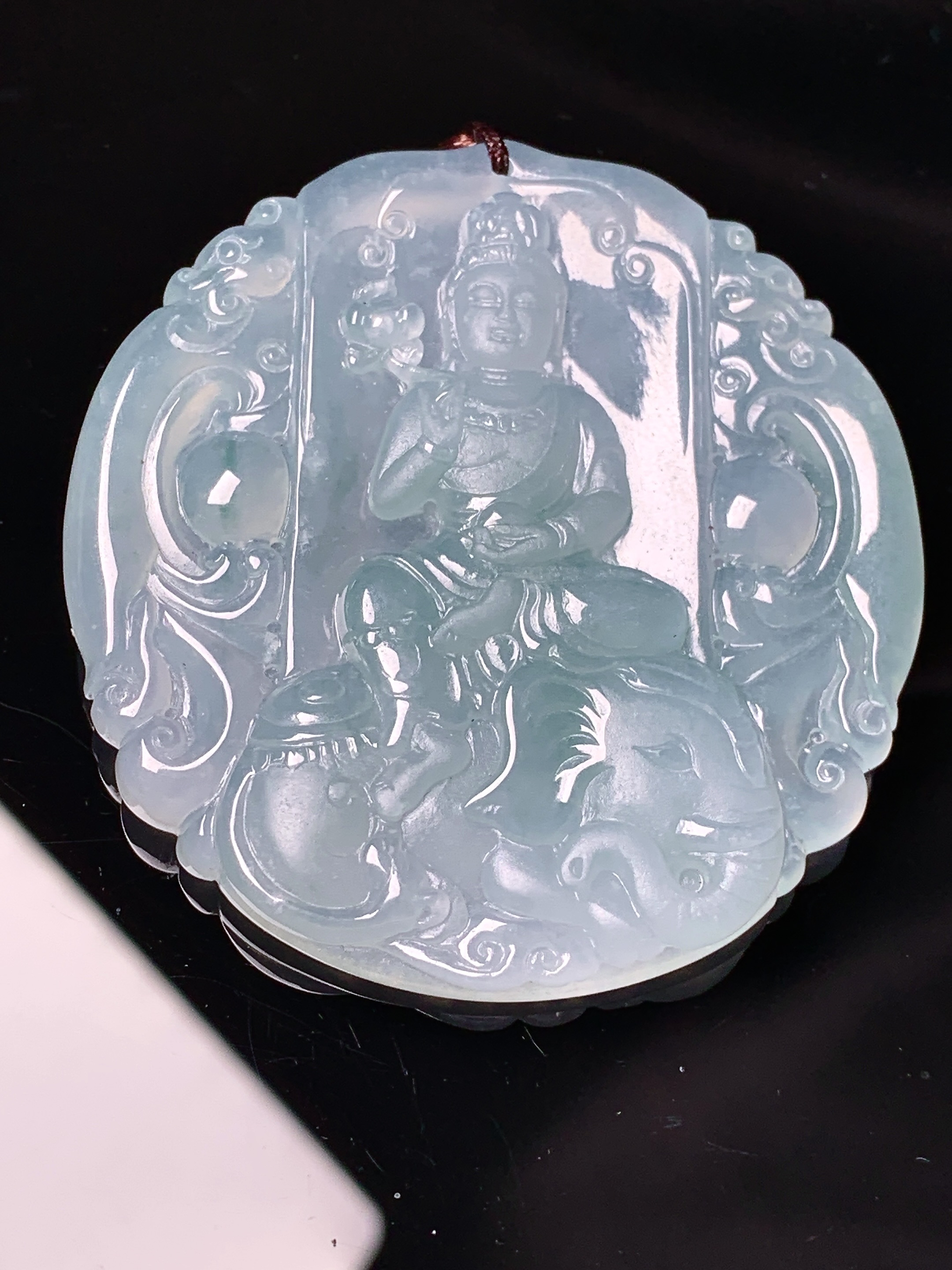 冰种普贤观音菩萨吊坠 玉质细腻 色泽艳丽清新 水润亮眼 整体尺寸50.3*47.3*5.8 b2