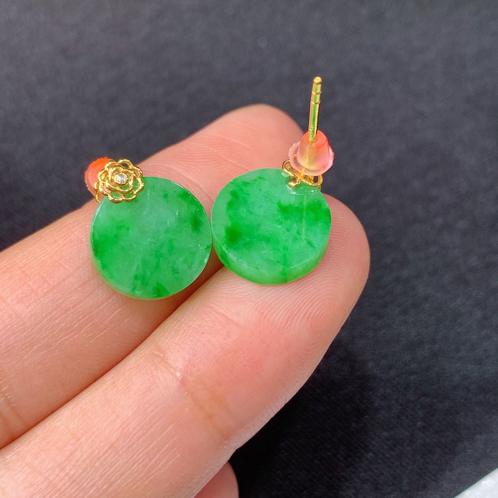 飘绿圆牌耳钉，18k金镶嵌，简约时尚，冰润细腻，种水足，Zha 尺寸10.8*2.9