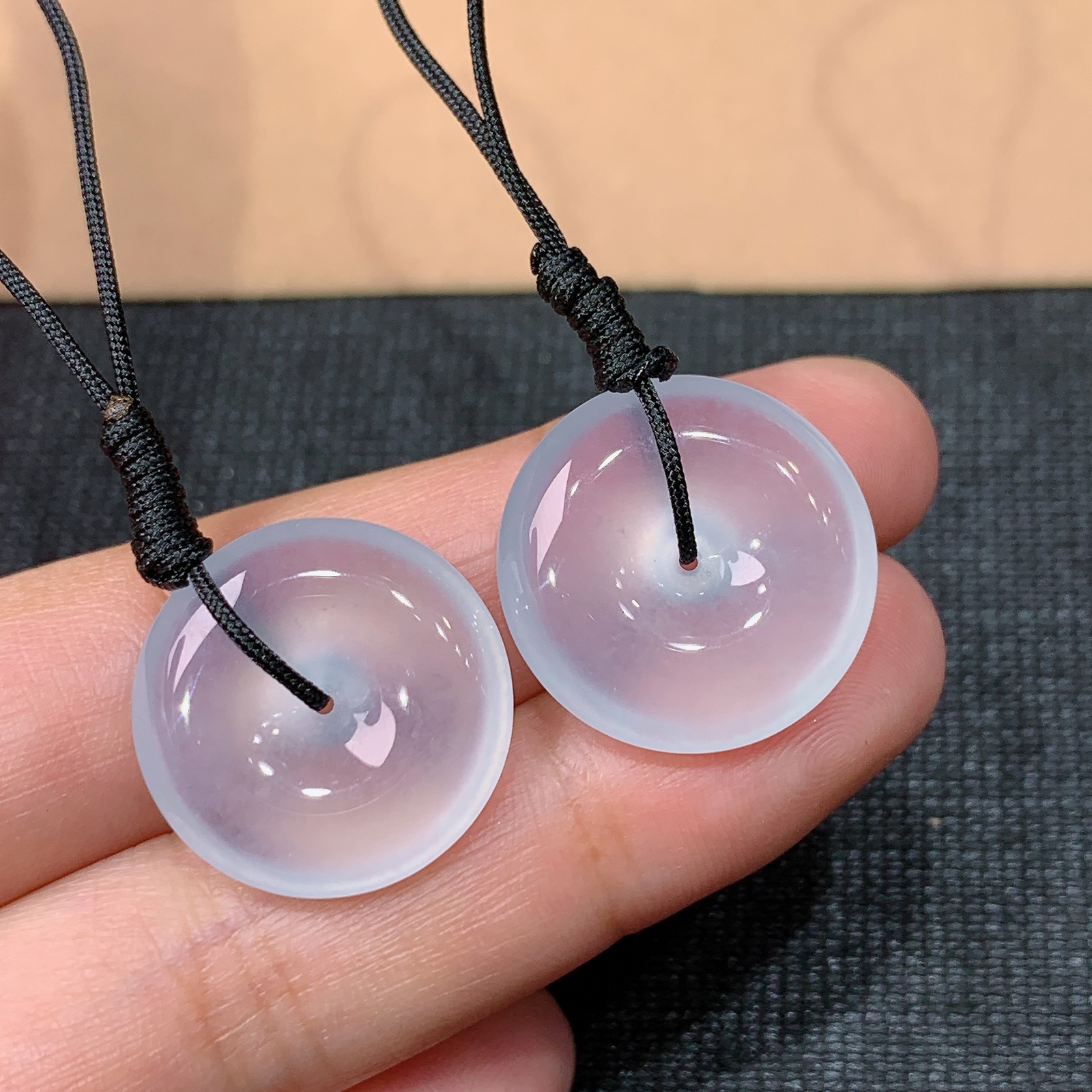 冰种平安扣一对，冰冰润润，玉质细腻，种水足，Xg 尺寸19.2*4.8