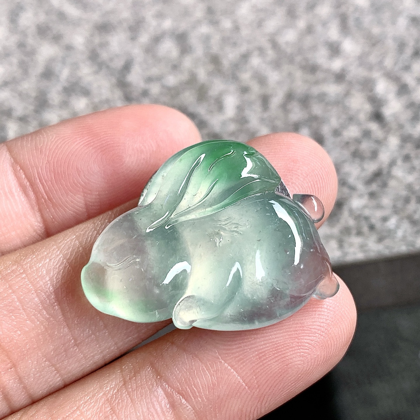 ️ 飘绿兔子 尺寸：26.7×20.6×6 玉润芳华，雅韵传家