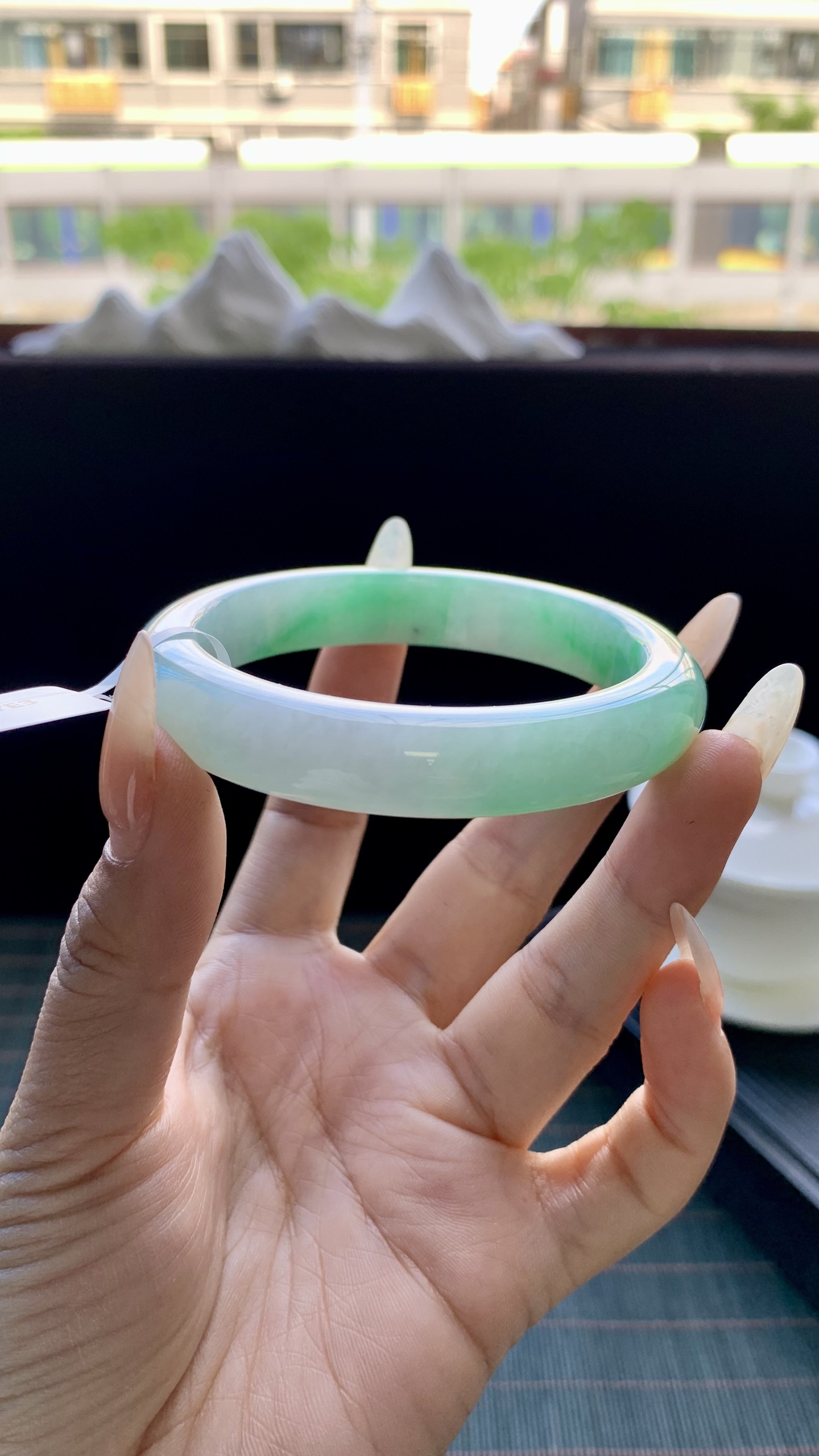 飘阳绿白底青正圈手镯成品 B0904-158 尺寸：57-12-8.5