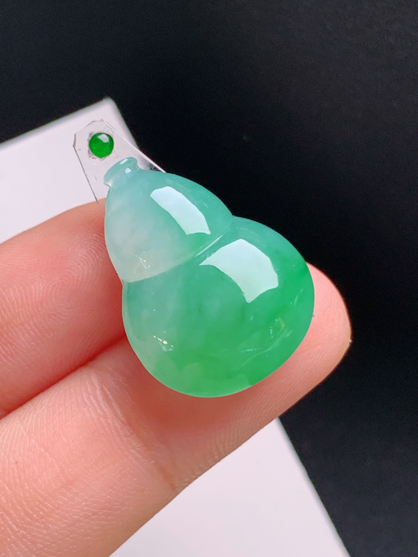 ️ 冰种绿葫芦裸石，色泽鲜亮，饱满圆润 裸石22.9-16.8-5.2 13