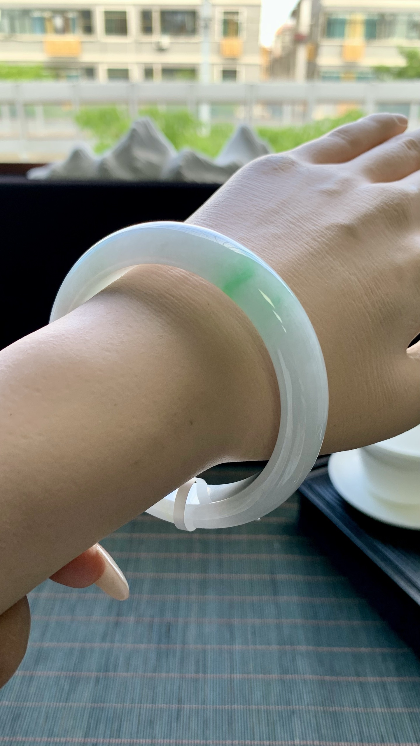 白底青正圈手镯成品 B0402-22 尺寸：58-12-9