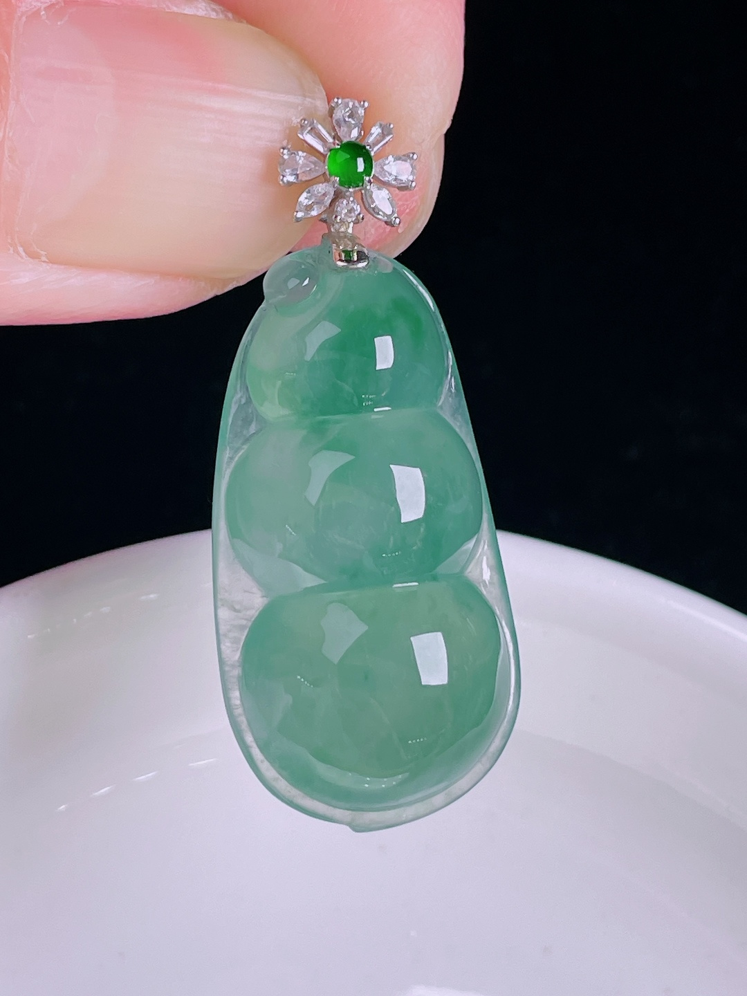 ️冰蓝豆子福豆，18k镶嵌，老种起光，细底通透，尺寸：38.3裸石31.6/16.6/9.4mm1