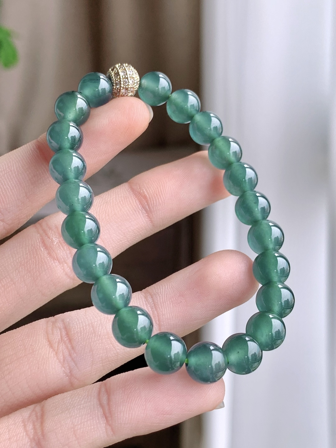 【珠子】冰晴绿手串圆珠子手串 【说明】 性比高 老蓝水 【尺寸】8mm 【重量】20克
