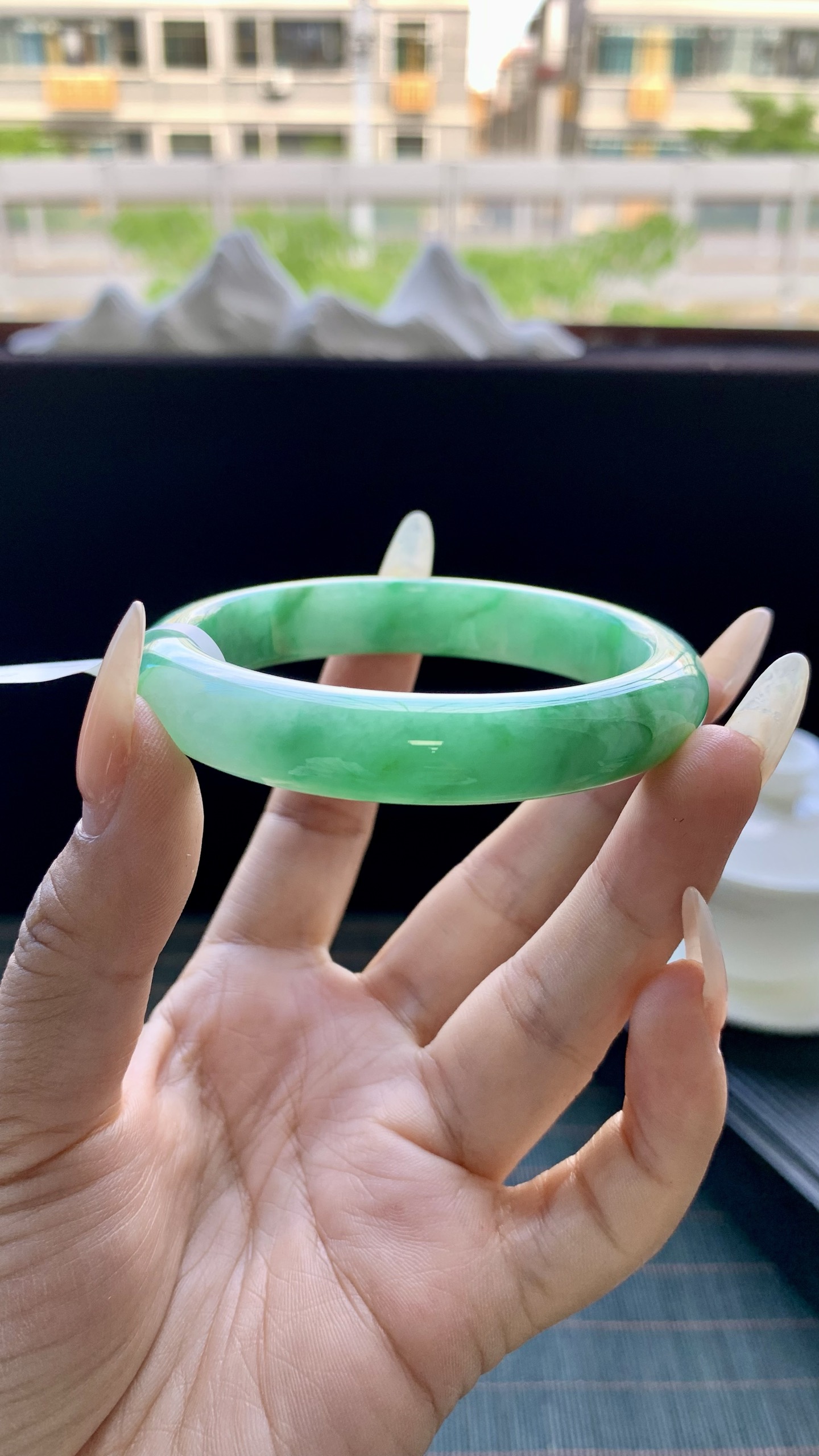 飘阳绿正圈手镯成品 A903-8 尺寸：55-11.5-8