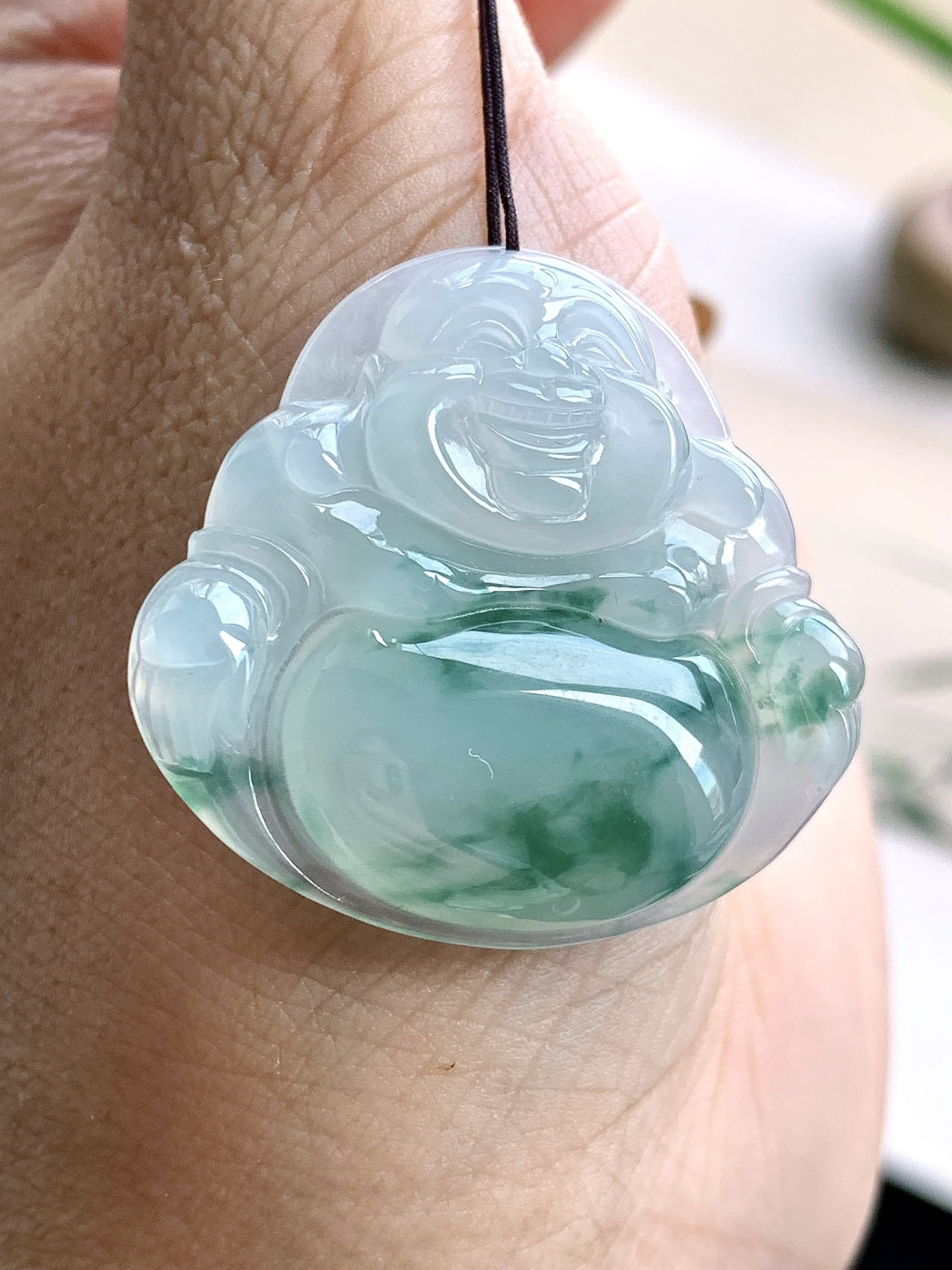 【裸石】️冰种飘花大佛公吊坠 【说明】缅甸 性比高 厚装 【尺寸】32.8-35-6 【重量】10克