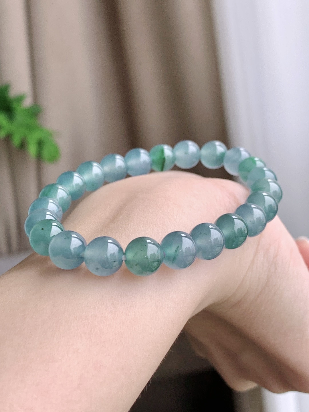 【珠子】冰天空蓝手串圆珠子手串 【说明】 性比高 老蓝水 【尺寸】8.4mm 【重量】23.2克