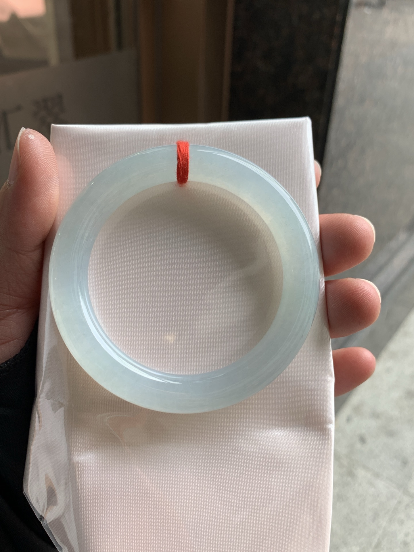 冰晴圆条 54-10-10 1006-H118-28 实物是冰晴绿调，种水冰润 打灯有纹线