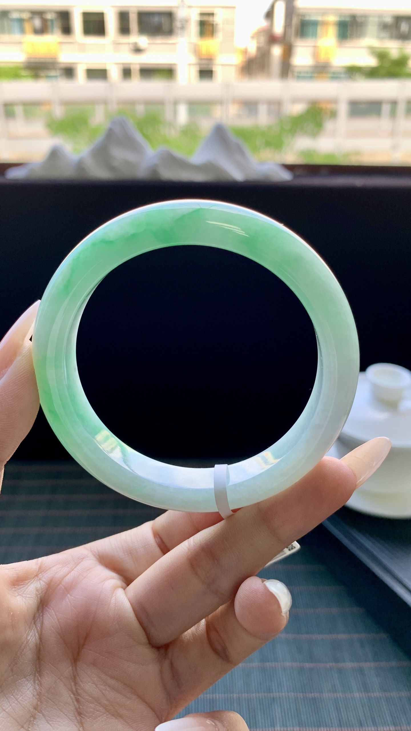 飘阳绿白底青正圈手镯成品 B0904-158 尺寸：57-12-8.5