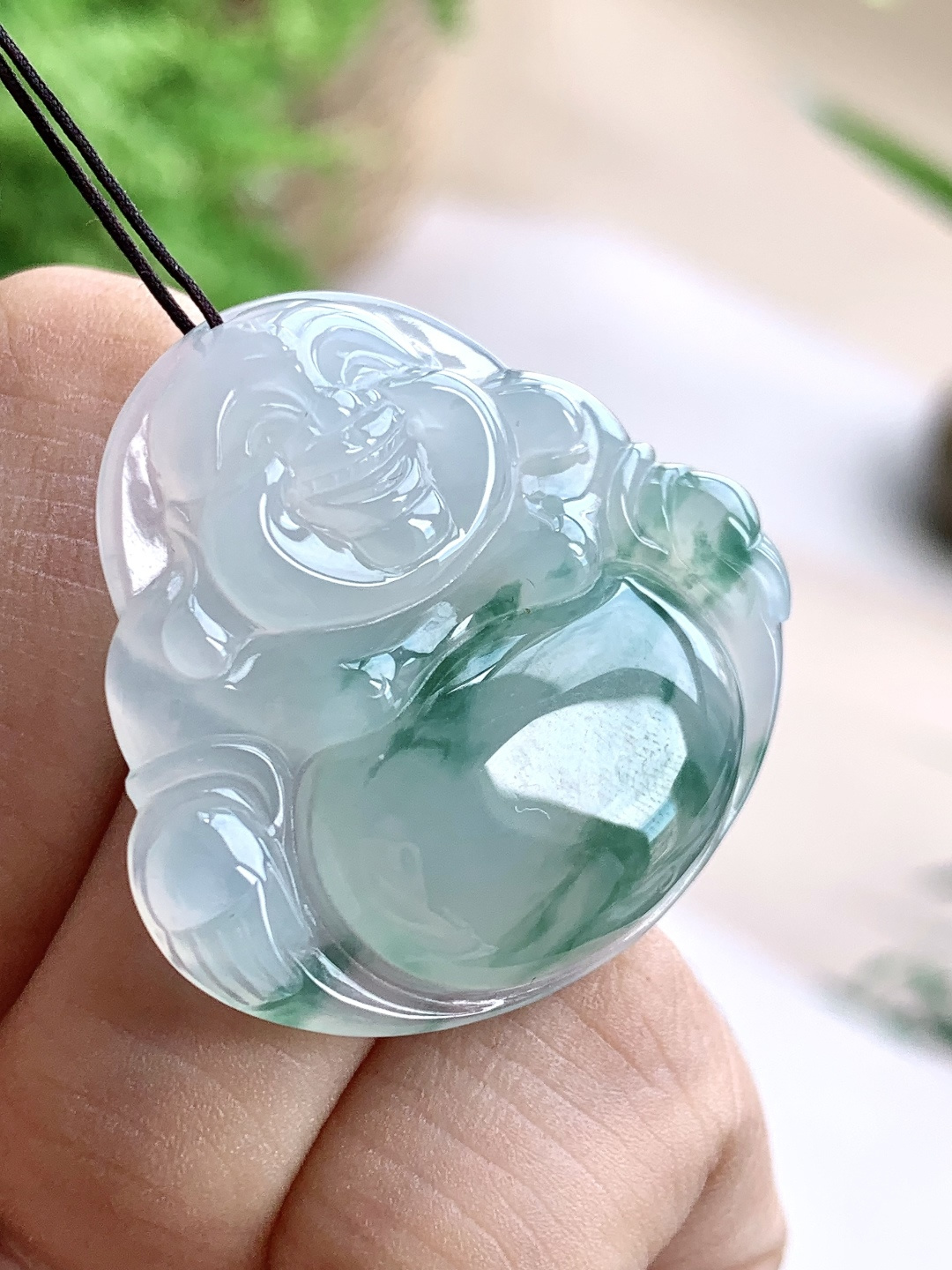 【裸石】️冰种飘花大佛公吊坠 【说明】缅甸 性比高 厚装 【尺寸】32.8-35-6 【重量】10克
