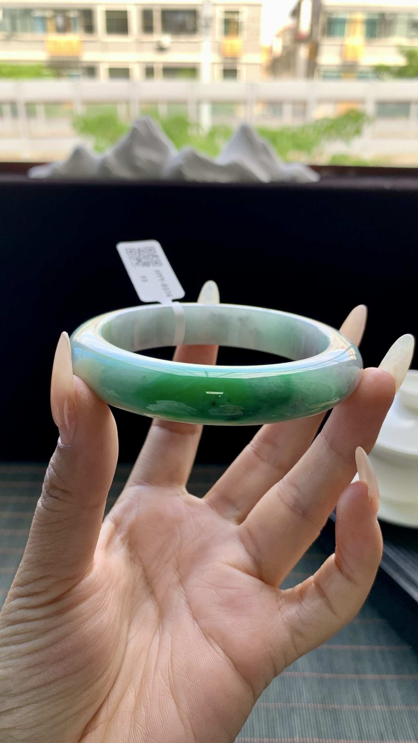 飘阳绿乌鸡花正圈手镯成品 HYY-9374 尺寸：58.5-13-9