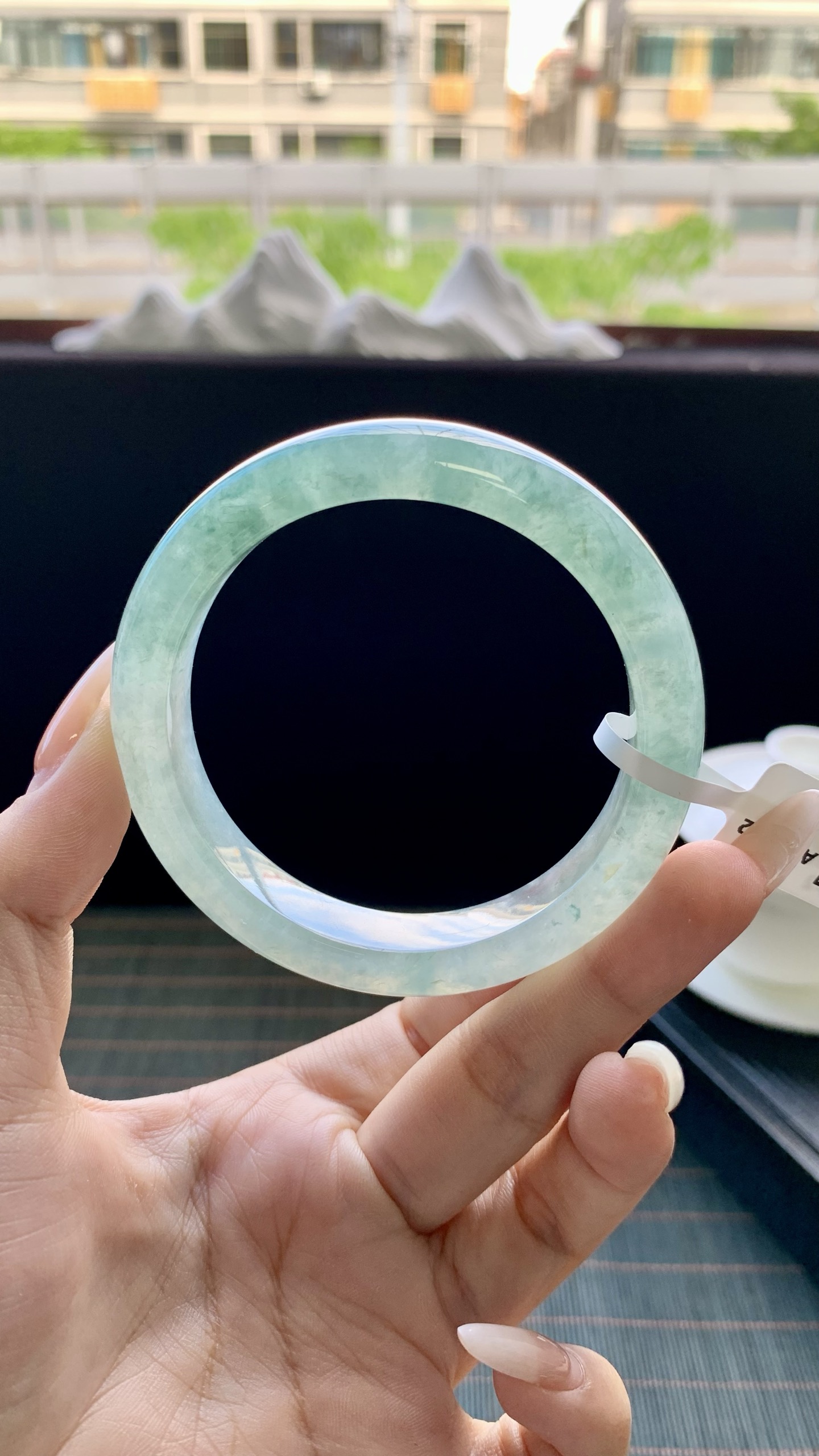 湖水绿冰飘花正圈手镯成品 A1228-2 尺寸：56-12.5-8.5