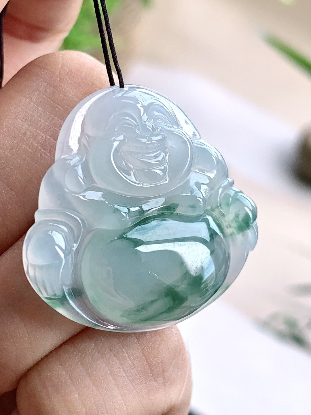 【裸石】️冰种飘花大佛公吊坠 【说明】缅甸 性比高 厚装 【尺寸】32.8-35-6 【重量】10克