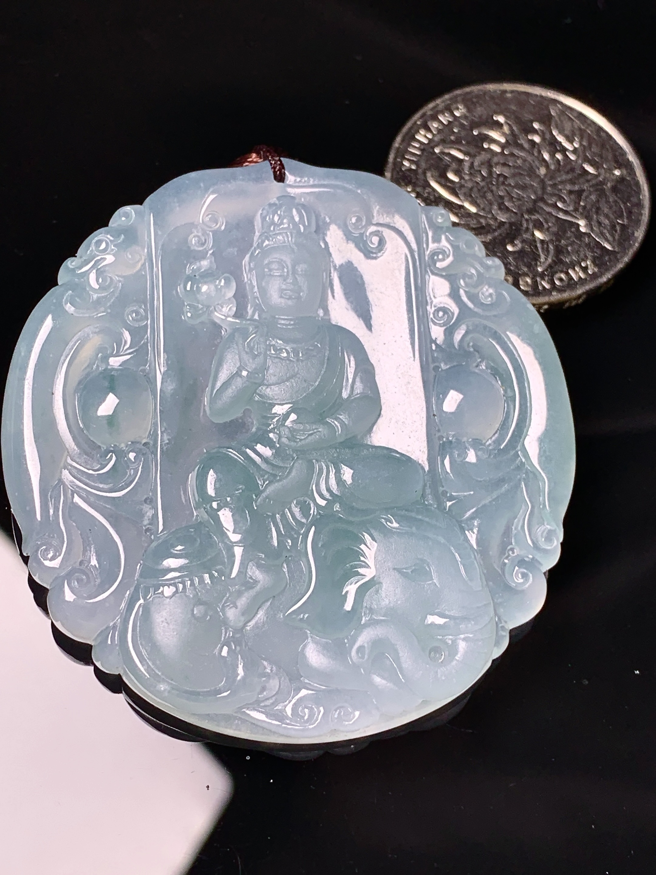 冰种普贤观音菩萨吊坠 玉质细腻 色泽艳丽清新 水润亮眼 整体尺寸50.3*47.3*5.8 b2