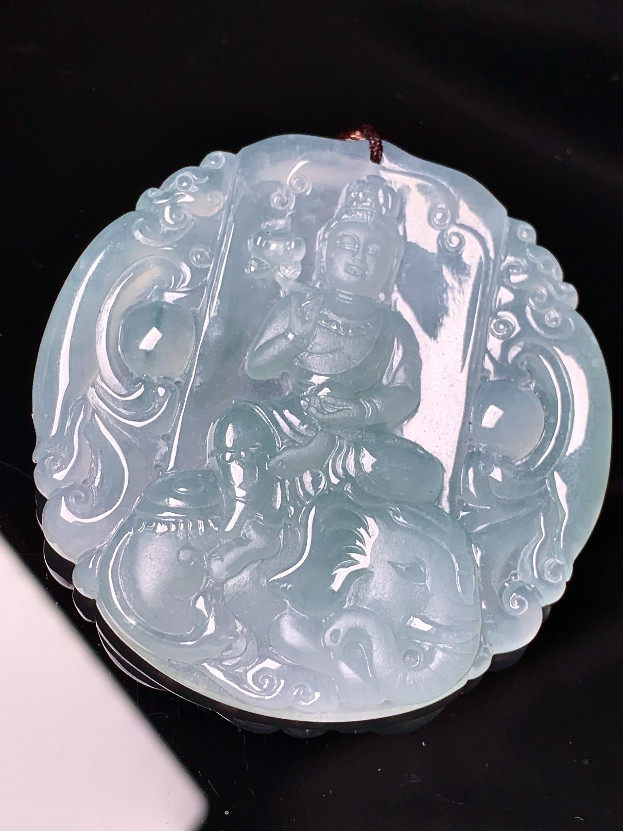冰种普贤观音菩萨吊坠 玉质细腻 色泽艳丽清新 水润亮眼 整体尺寸50.3*47.3*5.8 b2