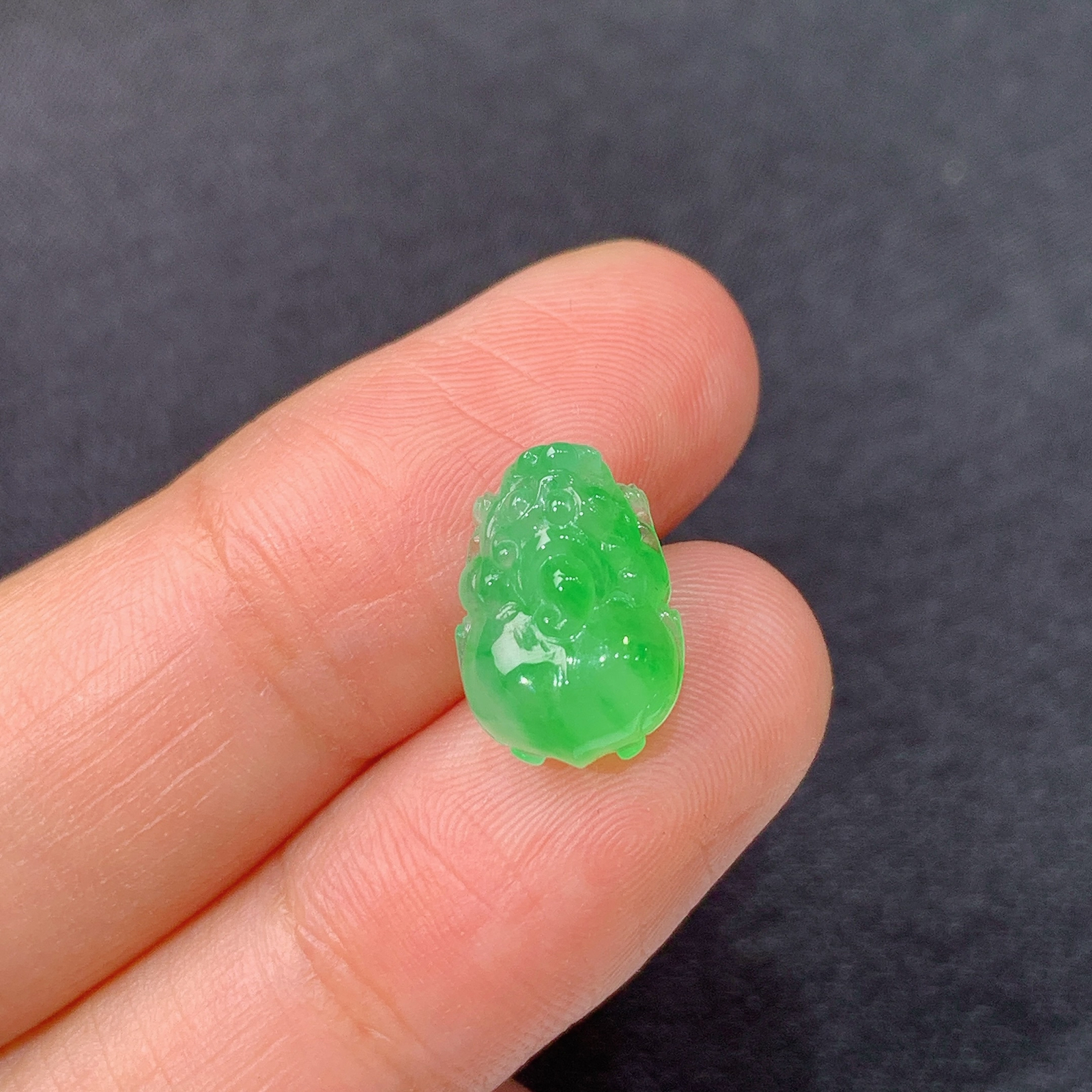 冰阳绿貔貅，镶嵌佳品，冰润细腻，种水足，Xg 尺寸12.3*8.6*4.9