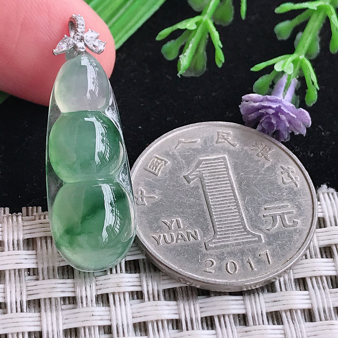 实拍A货翡翠28.5/10.8/5.8老坑18k金镶嵌冰种冰飘花四季豆吊坠