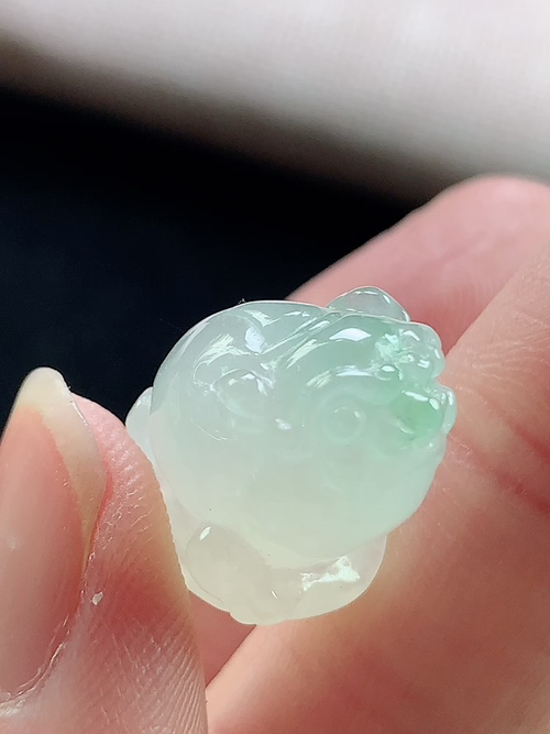 冰飘绿三角蟾，无裂，尺寸13.2-12.8-13.7mm，S06jwa6
