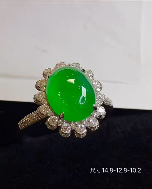 ️ 18k金玻璃种阳绿蛋面戒指，饱满圆润上档次，性比高，无裂，14.8-12.8-10.2