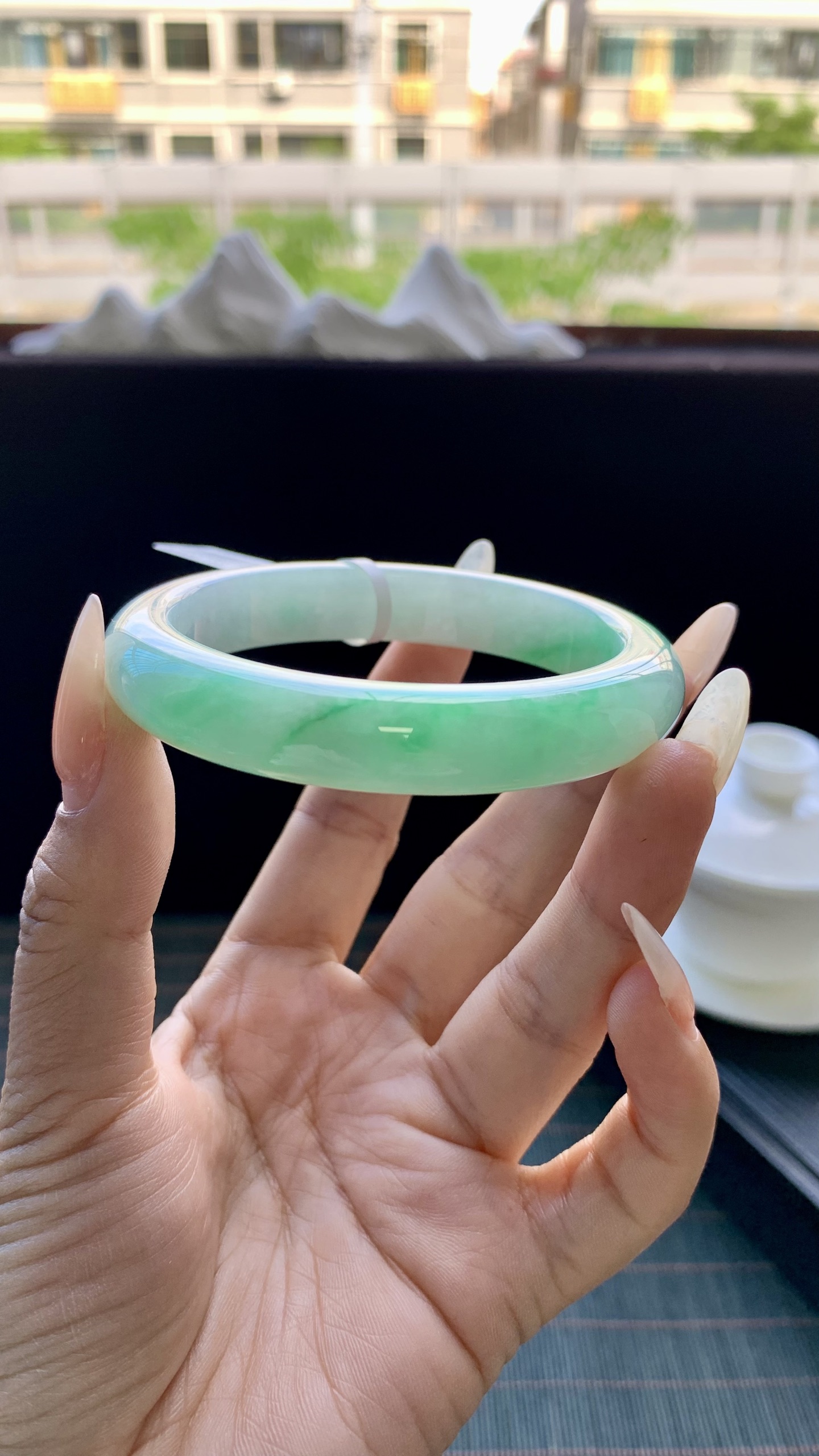 飘阳绿白底青正圈手镯成品 B0904-158 尺寸：57-12-8.5