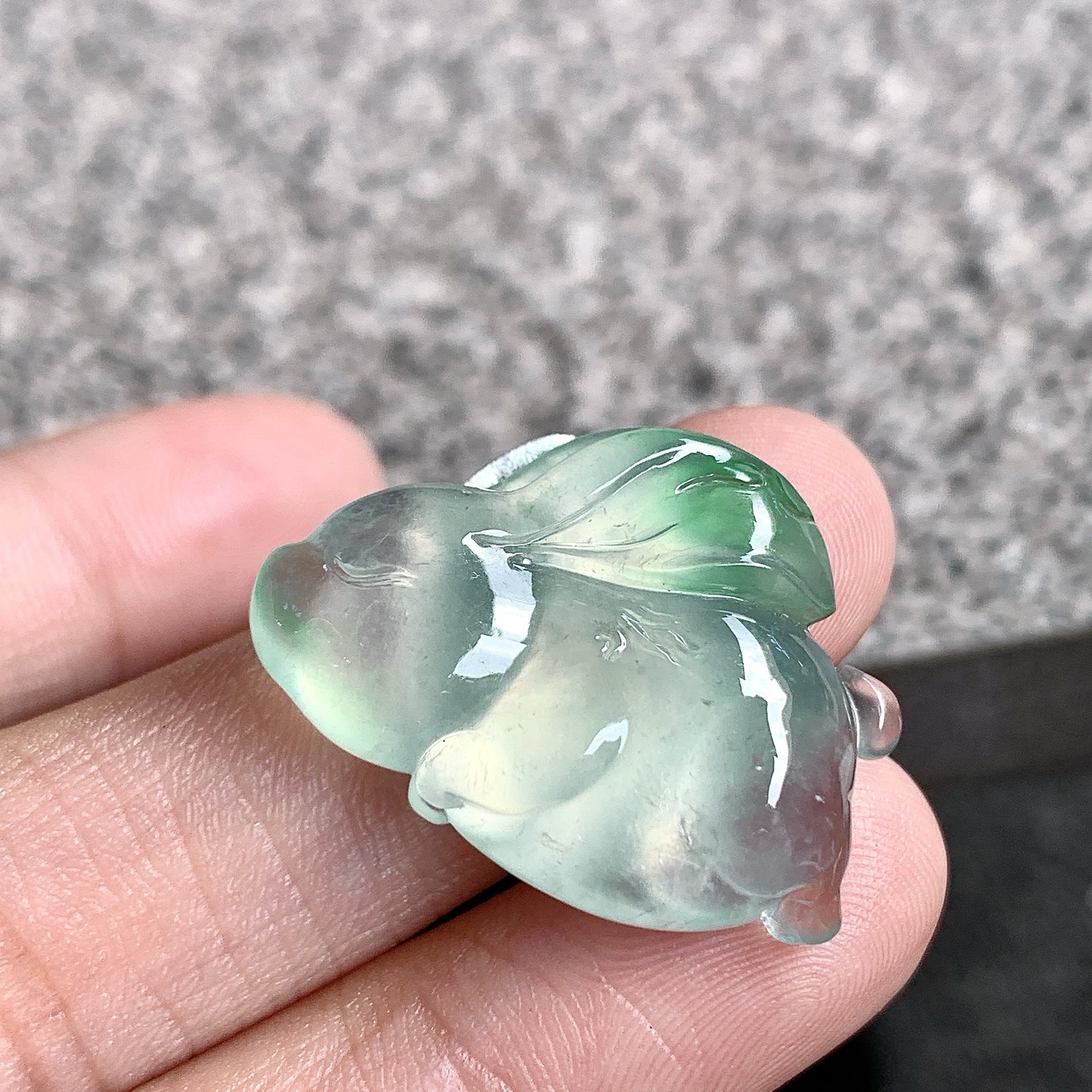 ️ 飘绿兔子 尺寸：26.7×20.6×6 玉润芳华，雅韵传家
