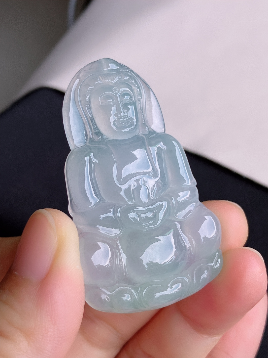 ️，冰透观音，晶莹剔透，面容慈祥。尺寸55.8/34.8/6/自然光实拍
