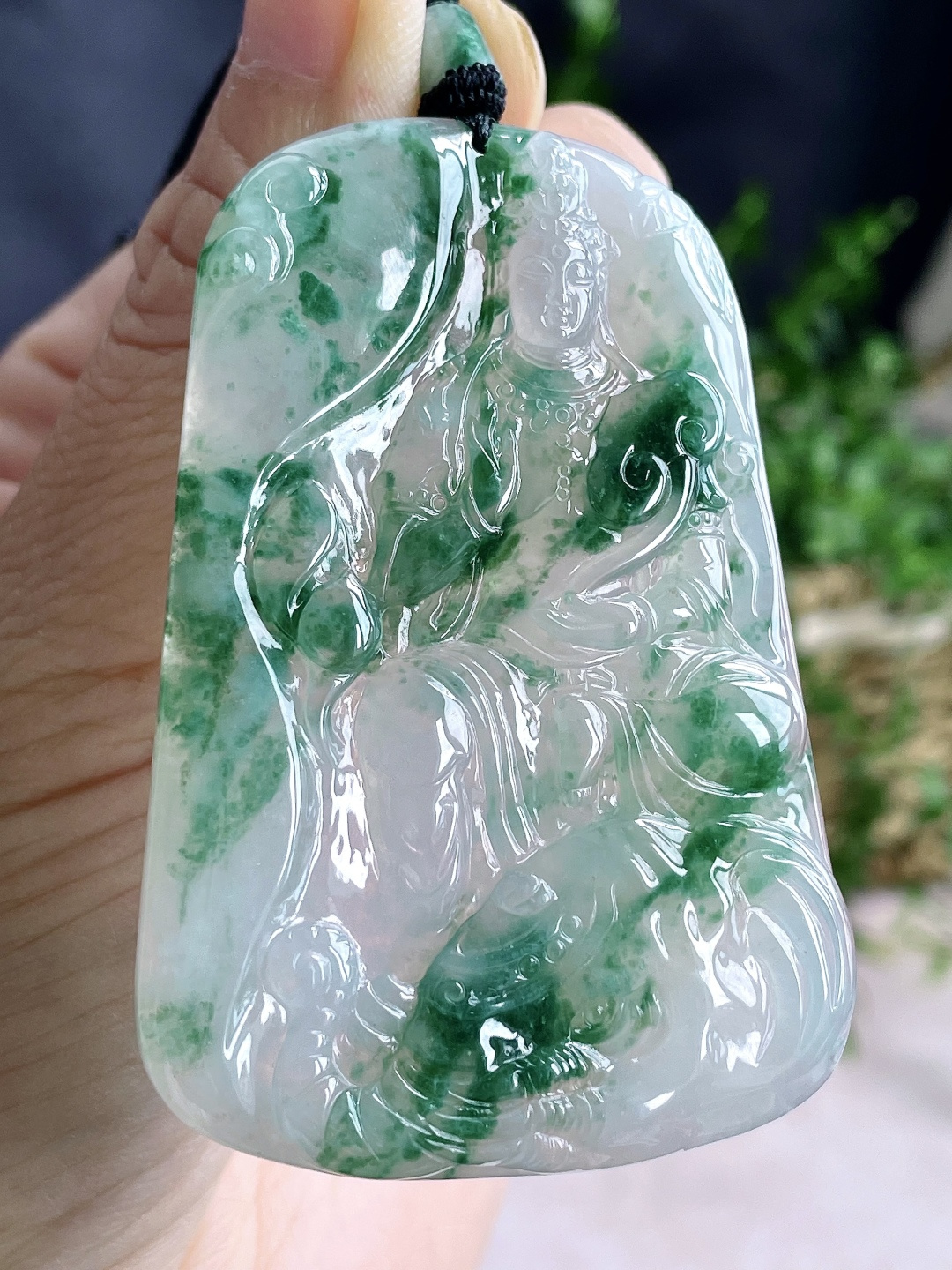 【裸石】冰飘绿花普贤观音牌吊坠 【说明】缅甸 无裂 性比高 飘花 【尺寸】67.8-45.6-5.
