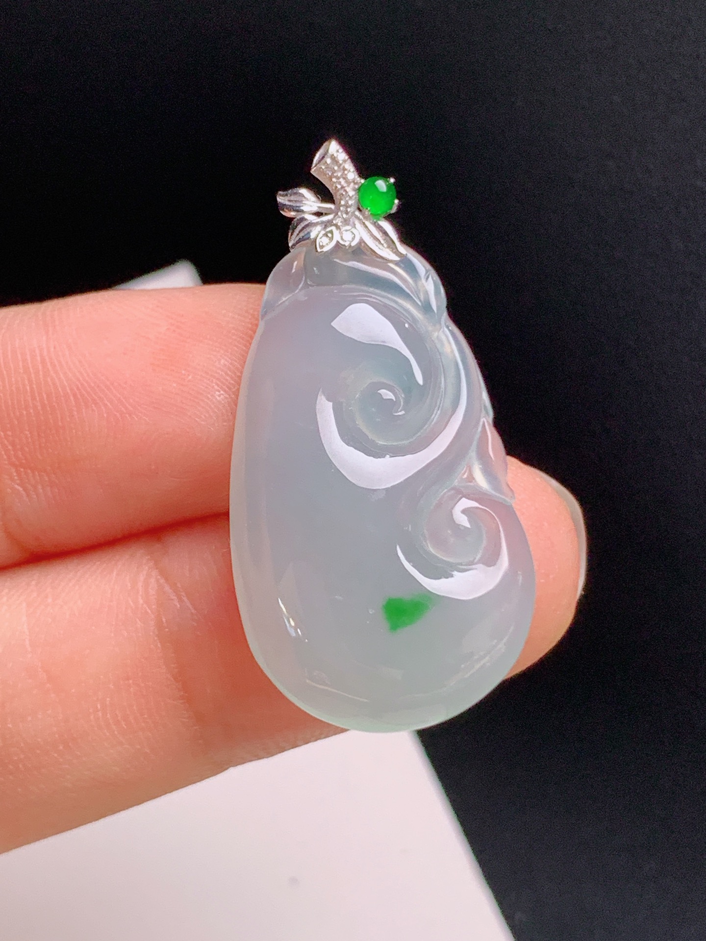 ️ 冰飘绿如意吊坠，种水通透，色泽清爽，质感莹润，裸石27.8-16.5-4.733.3，5310