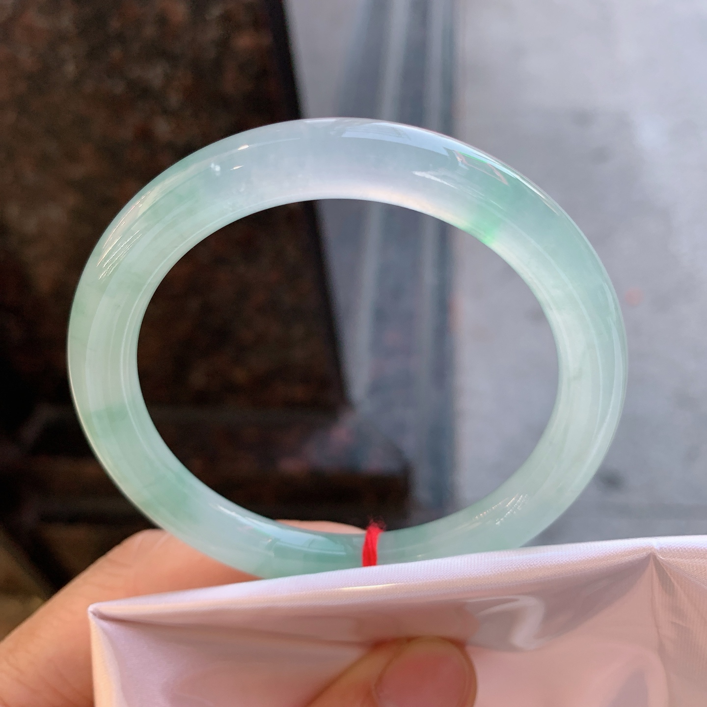 圆条冰飘绿 无裂 尺寸：54.3/8.2 冰润
