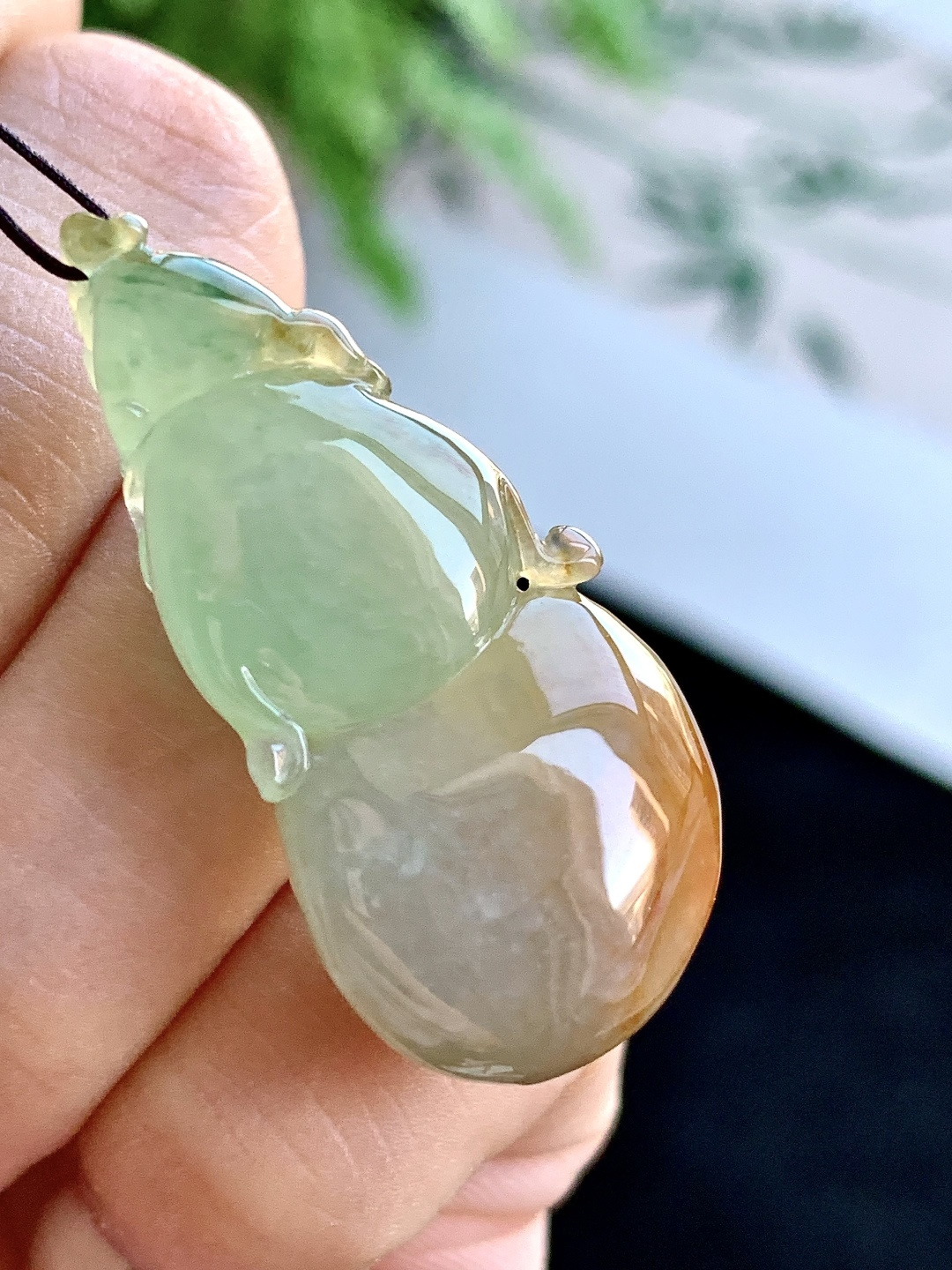 【裸石】️冰飘黄翡大葫芦吊坠 【说明】缅甸 性比高 立体 厚装 饱满 【尺寸】37.7-18-8.4 【重量】9.6克