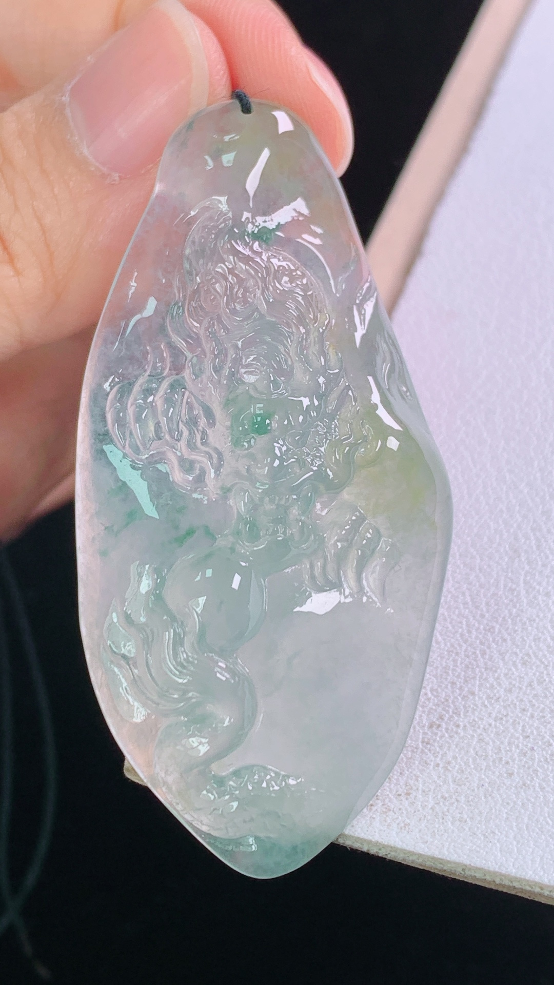 ️冰黄飘花龙/凤，花色灵动，清透细腻，霸气，无裂，尺寸:54.8-26.5-9.5mm 4