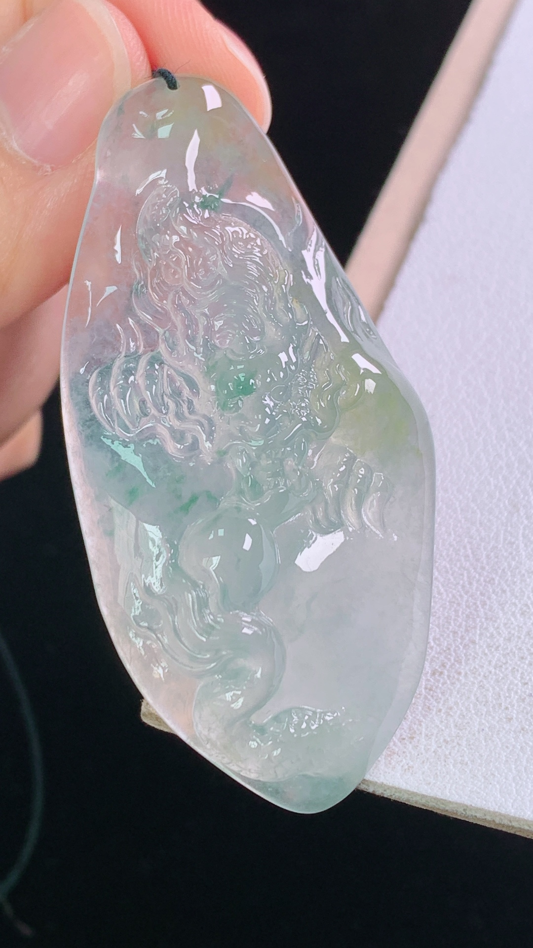 ️冰黄飘花龙/凤，花色灵动，清透细腻，霸气，无裂，尺寸:54.8-26.5-9.5mm 4
