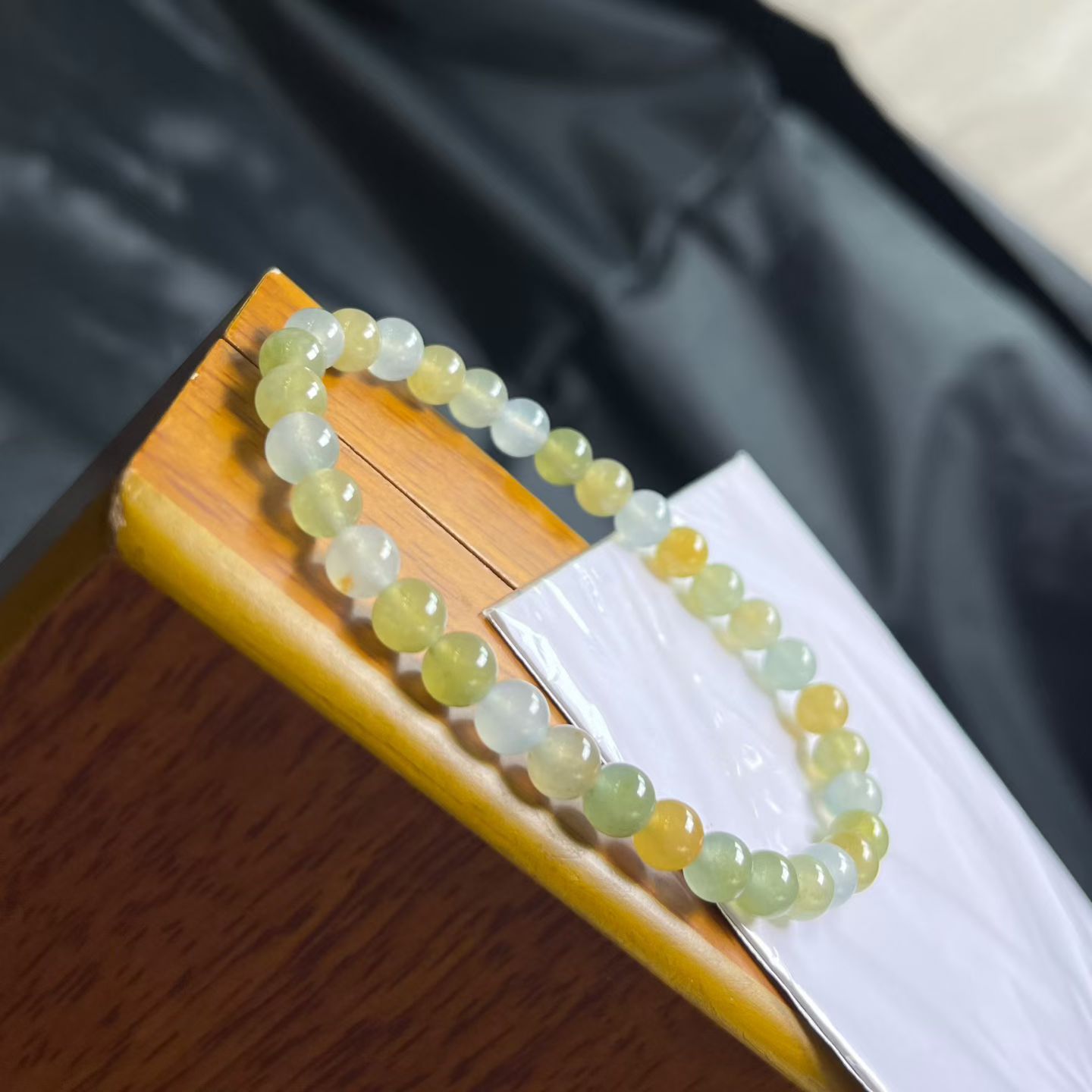 ️ 黄手串，卡5.8mm-6mm，33颗