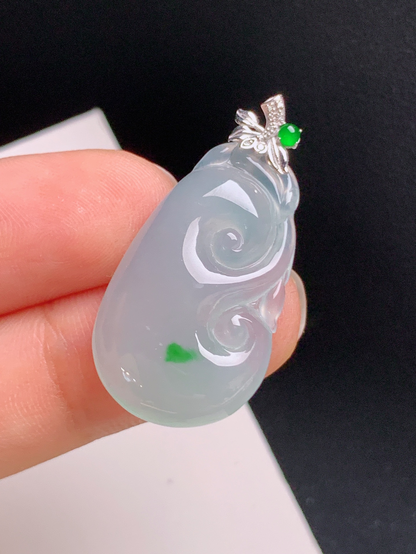 ️ 冰飘绿如意吊坠，种水通透，色泽清爽，质感莹润，裸石27.8-16.5-4.733.3，531004